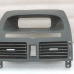 Oriģinālā Toyota Avensis T25 instrumentu paneļa centrālā ventilācijas atvere 5540405020 55404-05020
