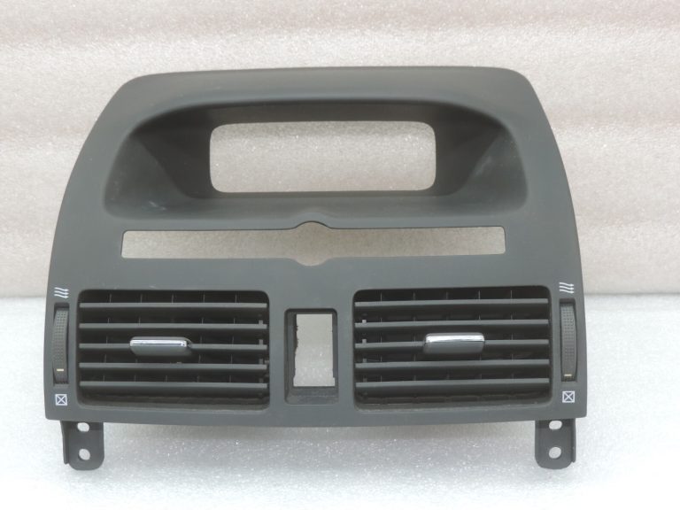 Oriģinālā Toyota Avensis T25 instrumentu paneļa centrālā ventilācijas atvere 5540405020 55404-05020