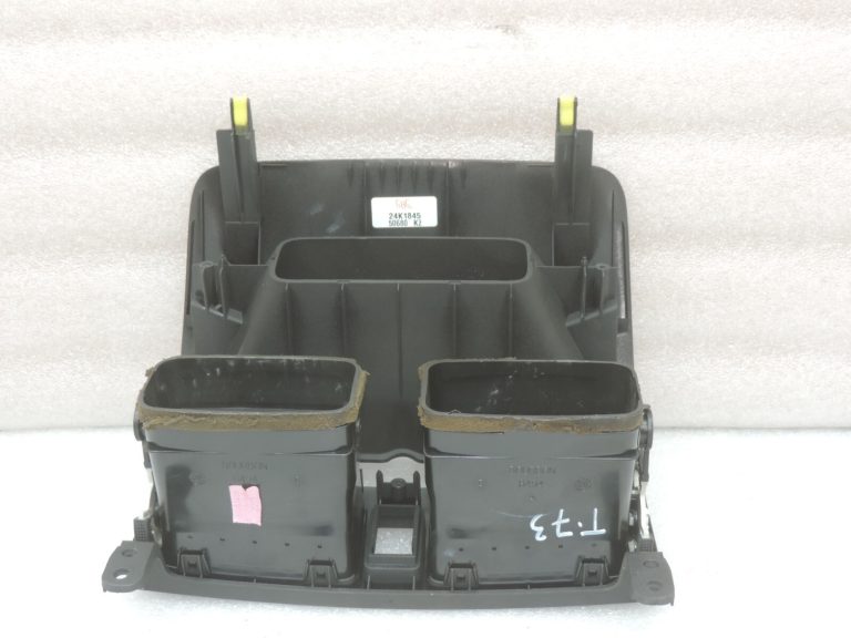 Oriģinālā Toyota Avensis T25 instrumentu paneļa centrālā ventilācijas atvere 5540405020 55404-05020