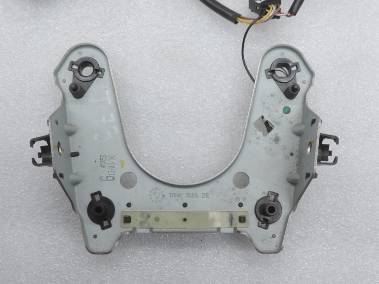 Oriģināls Toyota Avensis T25 stūres slēdzenes komplekts 8425020010 84250-20010