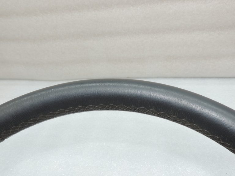 Oriģināls Toyota Avensis T25 stūres rats (bez slēdža) 4510005240B0 45100-05240-B0