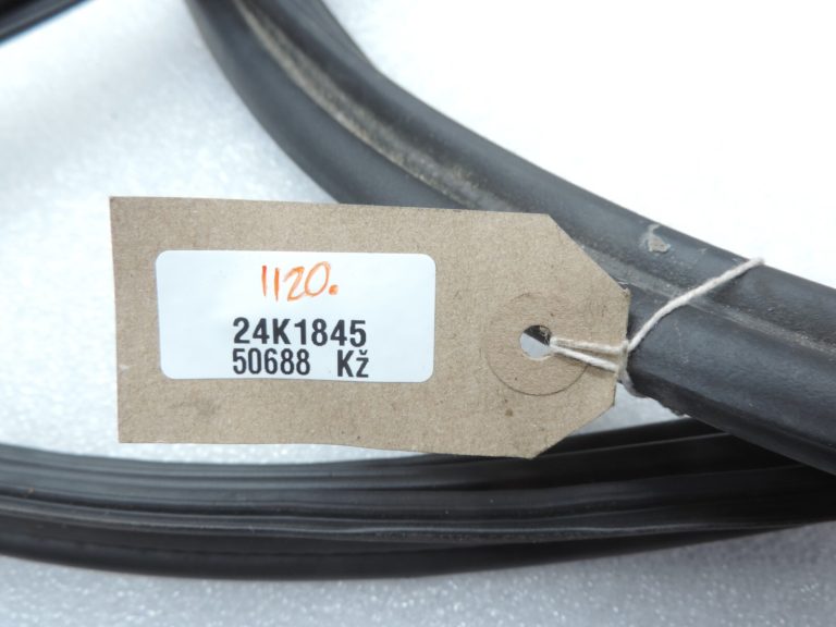 Oriģināls Toyota Avensis T25 kombi durvju blīvējums, aizmugurējo durvju blīvējums 6788105081