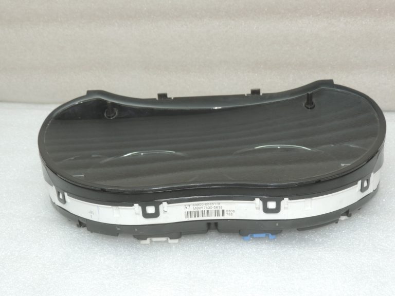 Oriģināls Toyota Avensis T25 dīzeļdegvielas spidometra mērinstrumentu klasteris 83800-05851 8380005851