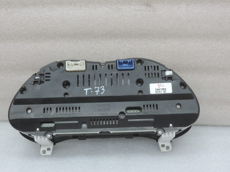 Oriģināls Toyota Avensis T25 dīzeļdegvielas spidometra mērinstrumentu klasteris 83800-05851 8380005851