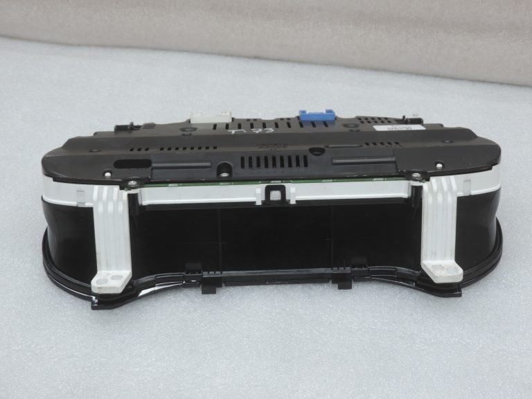 Oriģināls Toyota Avensis T25 dīzeļdegvielas spidometra mērinstrumentu klasteris 83800-05851 8380005851