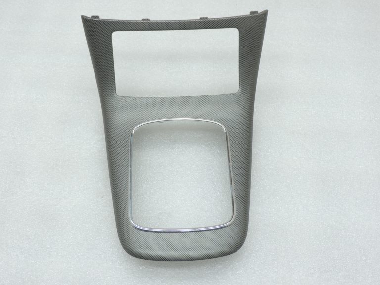 Oriģināls Toyota Avensis T25 centrālās konsoles pārnesumu sviras pārsegs 5882105050