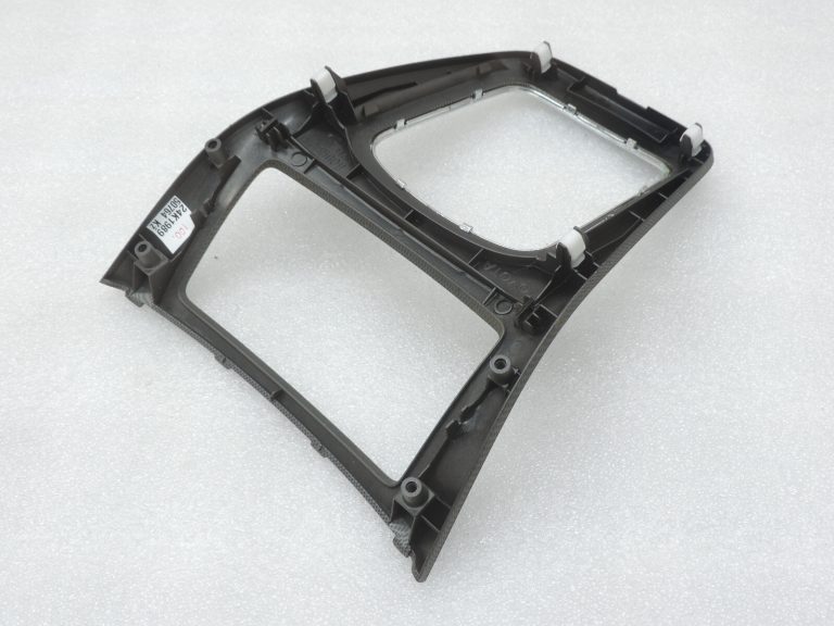 Oriģināls Toyota Avensis T25 centrālās konsoles pārnesumu sviras pārsegs 5882105050