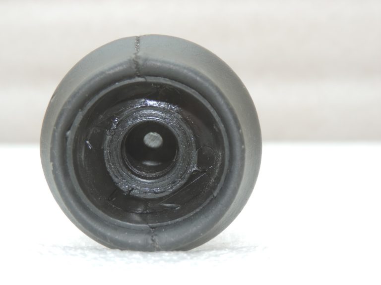 Oriģināla Toyota Avensis T25 pārnesumu rokturis 6 pakāpju manuālā pārnesumkārba 3350420240B0