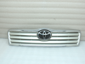 Oriģinālā Toyota Avensis T25 pirms facelift Radiatora režģis 531000505060B0