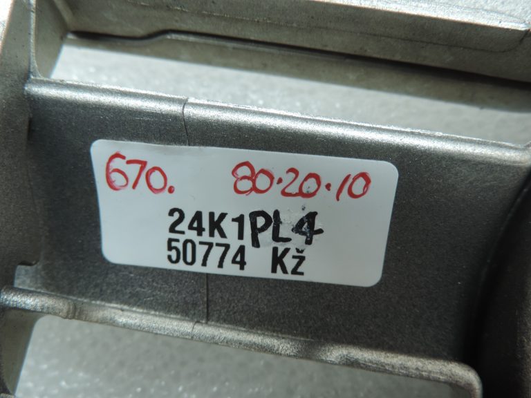 Oriģinālā Toyota Avensis T25 pirms facelift Radiatora režģis 531000505060B0