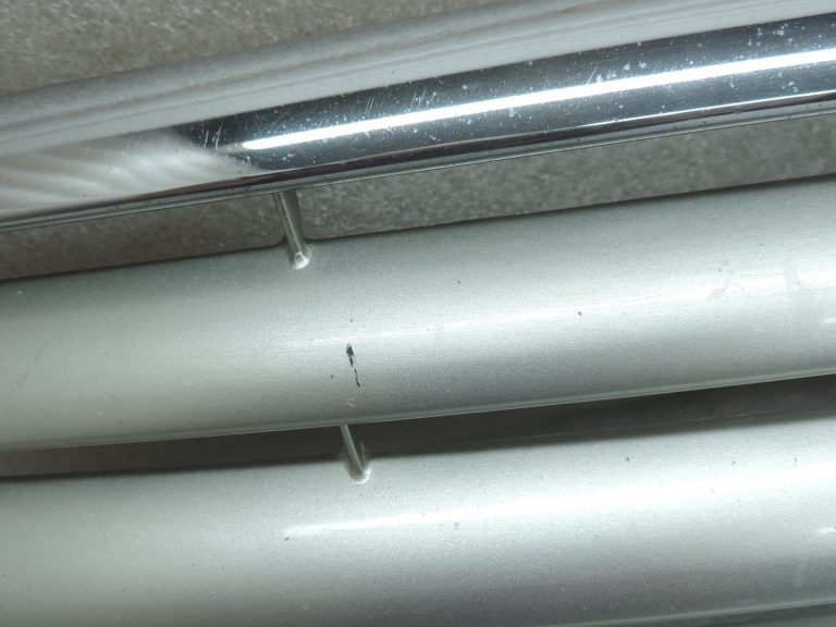 Oriģinālā Toyota Avensis T25 pirms facelift Radiatora režģis 531000505060B0