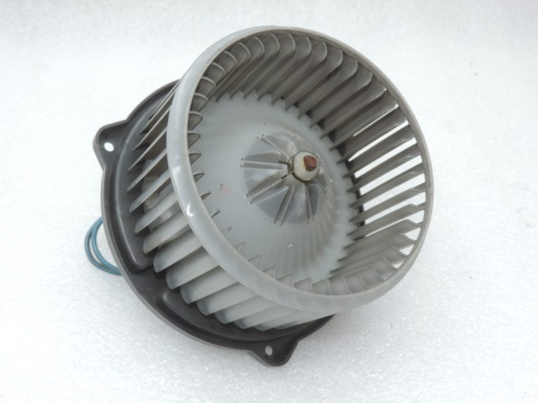 Oriģināls Toyota Avensis T25 Corolla E12 sildītāja ventilatora ventilatora motors 8710302080