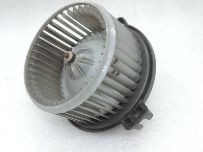 Oriģināls Toyota Avensis T25 Corolla E12 sildītāja ventilatora ventilatora motors 8710302080