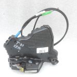 Oriģinālā Toyota Avensis T25 Corolla E12 Priekšējo kreiso durvju slēdzene 6904002152