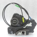Oriģinālā Toyota Avensis T25 Corolla E12 Priekšējo kreiso durvju slēdzene 6904002152