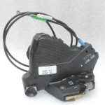 Oriģinālā Toyota Avensis T25 Corolla E12 Priekšējā labās puses durvju slēdzene 6903002162