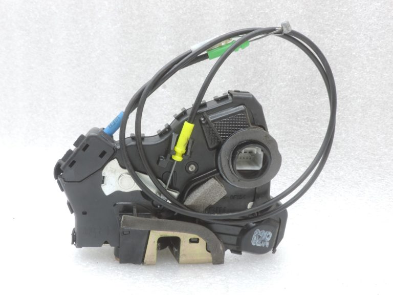 Oriģinālā Toyota Avensis T25 Corolla E12 Priekšējā labās puses durvju slēdzene 6903002162