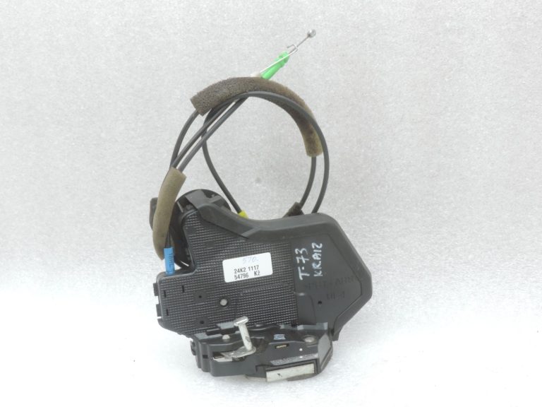 Oriģinālā Toyota Avensis T25 Corolla E12 aizmugurējā kreisā durvju slēdzene 6906002102