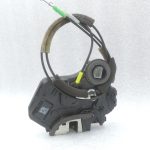 Oriģinālā Toyota Avensis T25 Corolla E12 aizmugurējā kreisā durvju slēdzene 6906002102