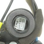 Oriģinālā Toyota Avensis T25 Corolla E12 aizmugurējā kreisā durvju slēdzene 6906002102