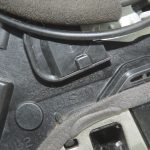Oriģinālā Toyota Avensis T25 Corolla E12 aizmugurējā kreisā durvju slēdzene 6906002102