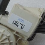 Oriģināls Toyota Avensis T25 aizmugurējā labā loga motors 6983005100