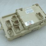 Oriģināls Toyota Avensis T25 drošinātāju bloka vadības bloks 8273005040, 82730-05040