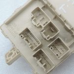 Oriģināls Toyota Avensis T25 drošinātāju bloka vadības bloks 8273005040, 82730-05040
