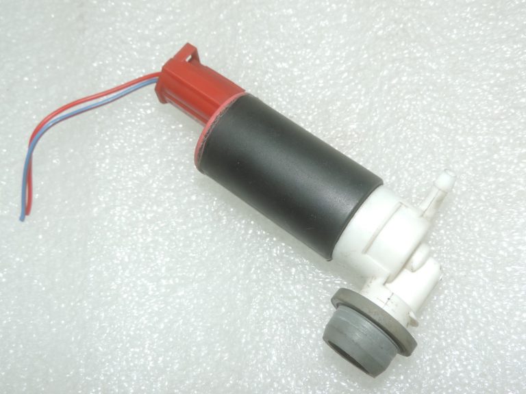 Oriģināls Toyota Avensis T25 aizmugurējais priekšējā stikla mazgāšanas sūknis 8534005011 85340-05011