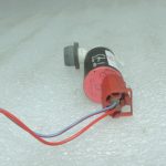 Oriģināls Toyota Avensis T25 aizmugurējais priekšējā stikla mazgāšanas sūknis 8534005011 85340-05011