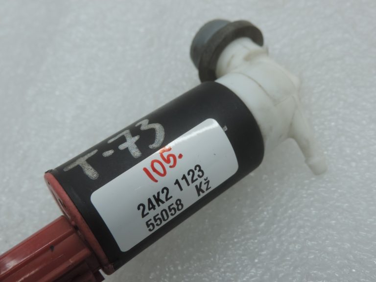 Oriģināls Toyota Avensis T25 aizmugurējais priekšējā stikla mazgāšanas sūknis 8534005011 85340-05011