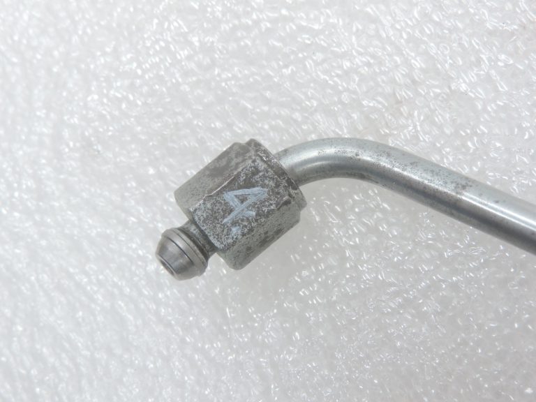 Oriģināla Toyota Avensis T25 2.2d D-CAT 2ADFHV degvielas sadales caurule Nr.4