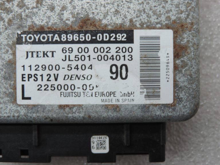 Oriģināls Toyota Yaris P13 stūres kolonnas vadības bloks ar elektrisko stūres pastiprinātāju
