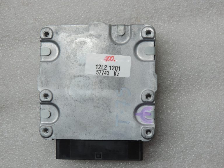 Oriģināls Toyota Yaris P13 stūres kolonnas vadības bloks ar elektrisko stūres pastiprinātāju