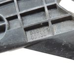 Oriģināls 2012-2014 Toyota Yaris P13 Aizmugurējā bampera kronšteins labajā pusē