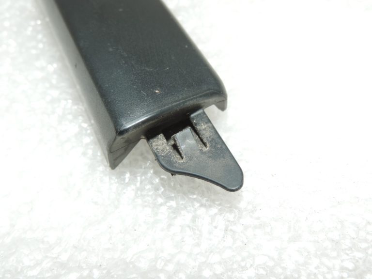 Oriģinālais 2012-2014 Toyota Yaris P13 priekšējo kreiso durvju vāka līstes 7575452010