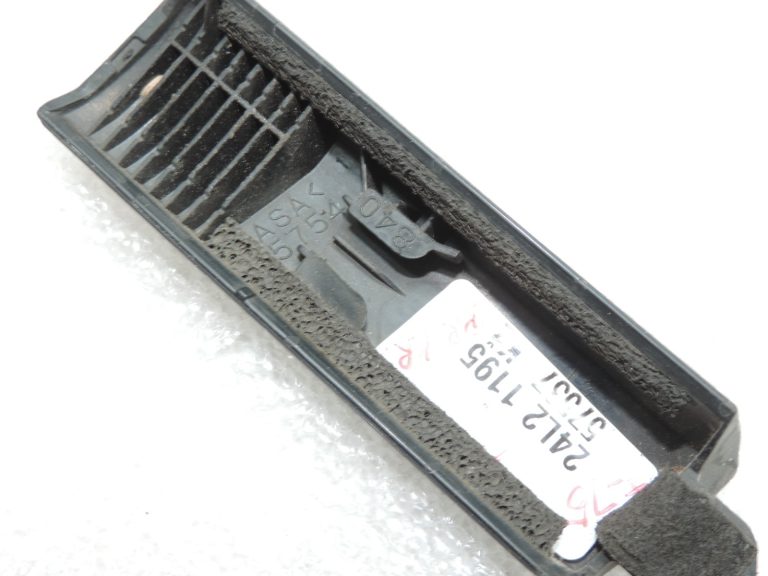 Oriģinālais 2012-2014 Toyota Yaris P13 priekšējo kreiso durvju vāka līstes 7575452010