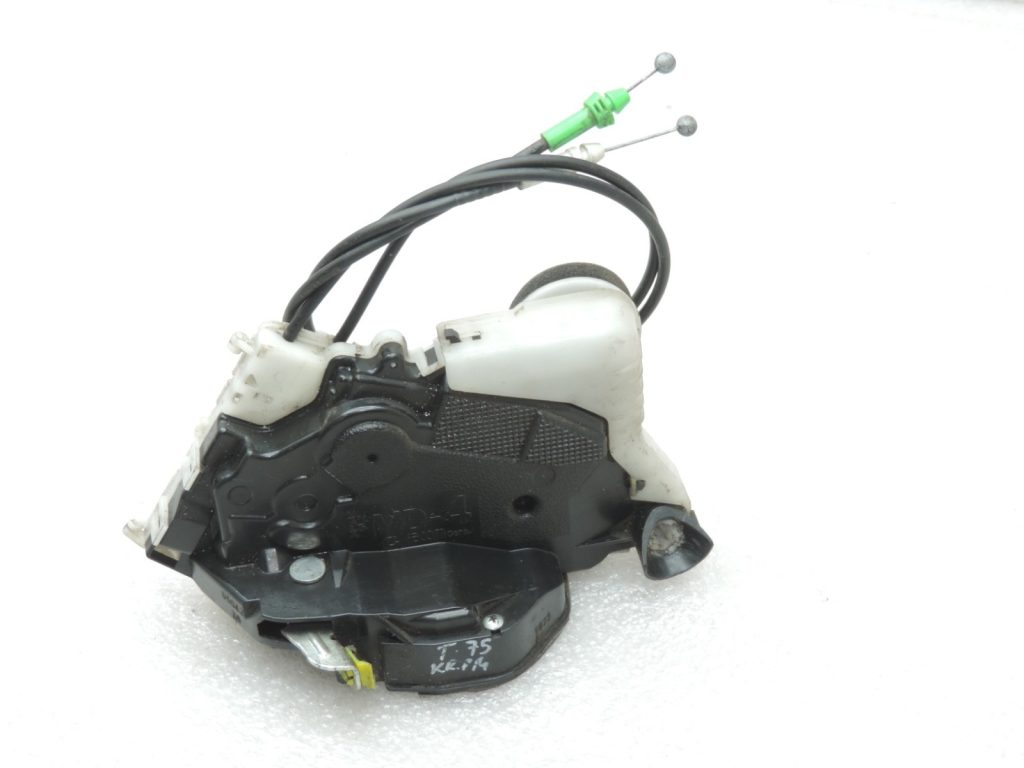 Original 2005-2014 Toyota Yaris P9/P13 Door lock front left