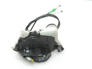 Оригинальный 2005-2014 Toyota Yaris P9/P13 замок двери передней левой