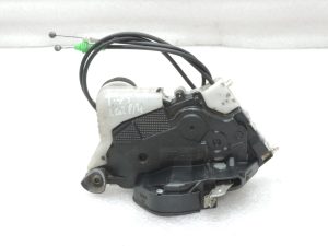 Оригинальный 2005-2014 Toyota Yaris P9/P13 Замок двери передней правой