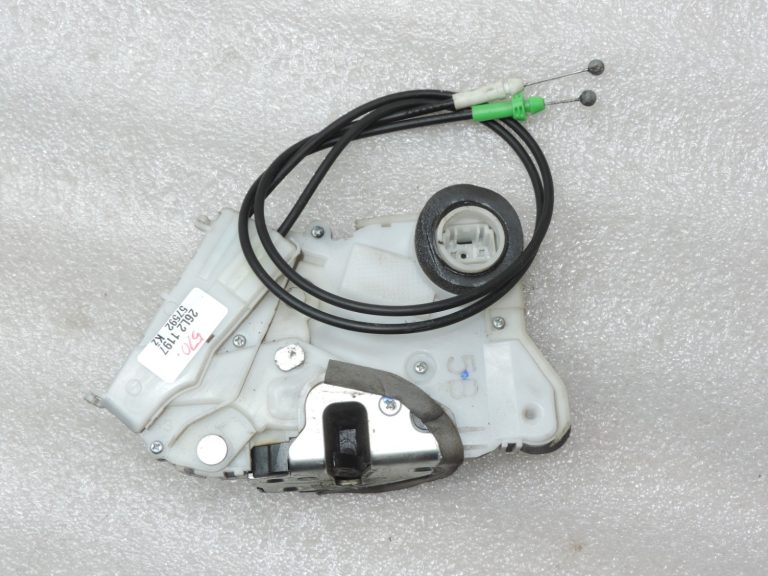 Oriģinālais 2005-2014 Toyota Yaris P9/P13 durvju slēdzene priekšējā labajā pusē