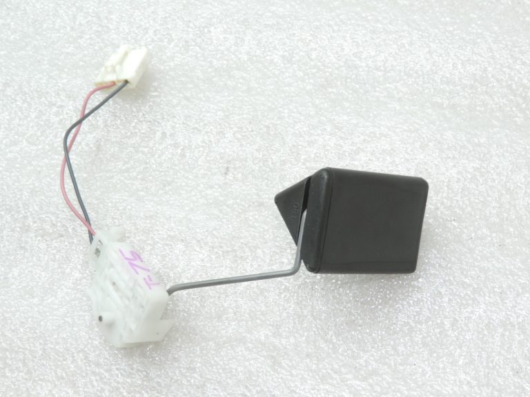 Oriģinālais 2012-2014 Toyota Yaris P13 1.3 VVT-i benzīna degvielas sūkņa degvielas padeves senders