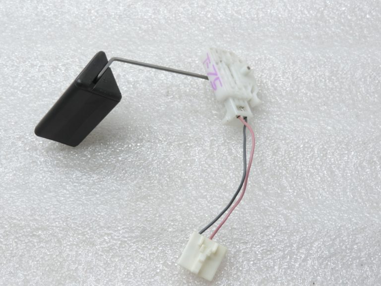 Oriģinālais 2012-2014 Toyota Yaris P13 1.3 VVT-i benzīna degvielas sūkņa degvielas padeves senders