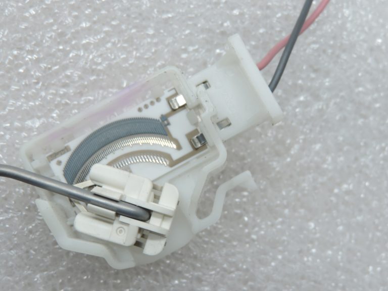 Oriģinālais 2012-2014 Toyota Yaris P13 1.3 VVT-i benzīna degvielas sūkņa degvielas padeves senders