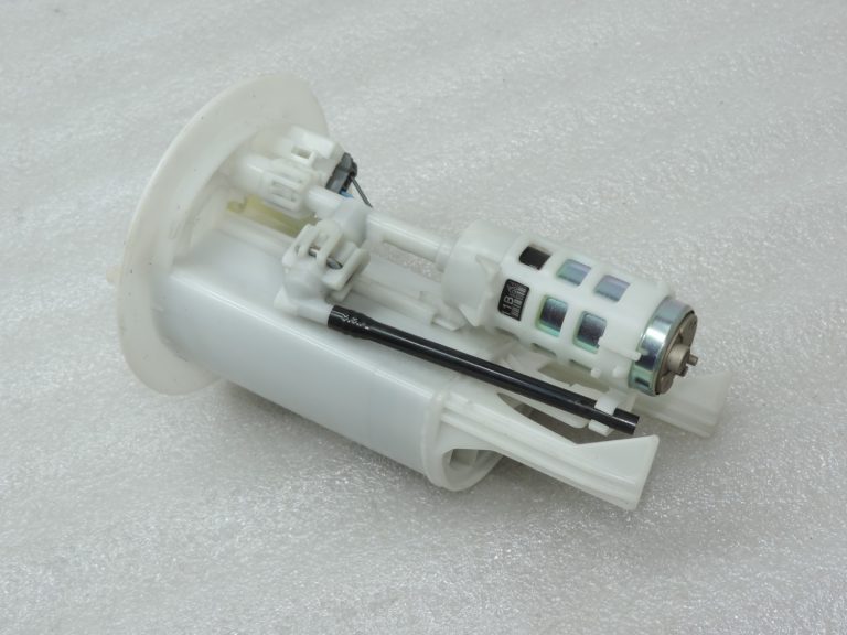 Oriģinālais 2012-2020 Toyota Yaris P13 1.3 VVT-i degvielas sūknis (bez degvielas sūtītāja)