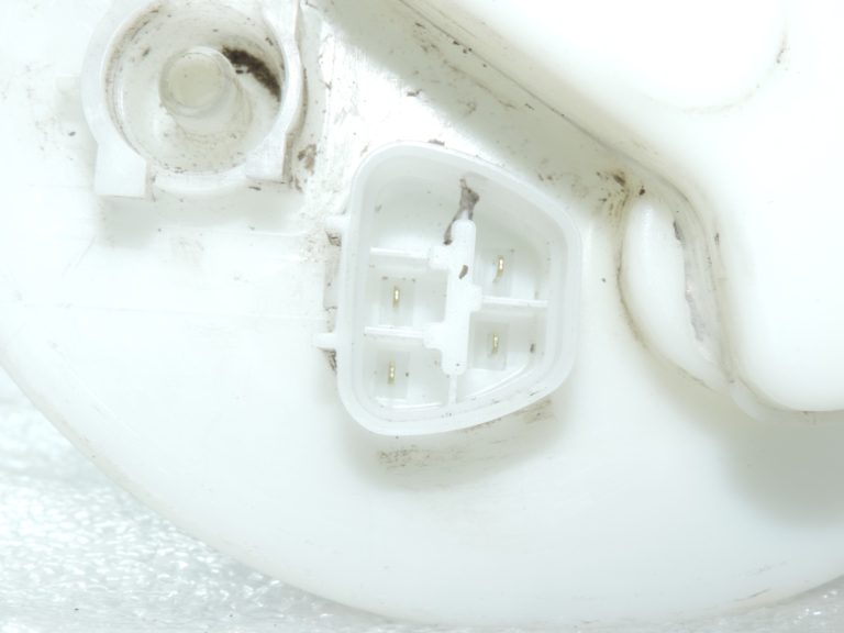 Oriģinālais 2012-2020 Toyota Yaris P13 1.3 VVT-i degvielas sūknis (bez degvielas sūtītāja)