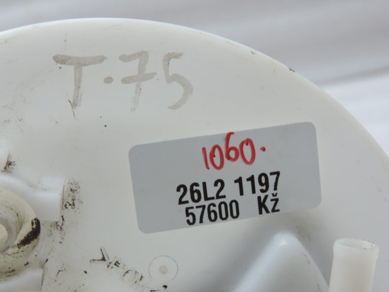 Oriģinālais 2012-2020 Toyota Yaris P13 1.3 VVT-i degvielas sūknis (bez degvielas sūtītāja)