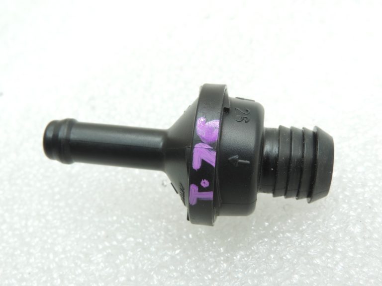 Oriģināls Toyota Yaris P13 bremžu pastiprinātāja vakuuma vārsts 447300D010
