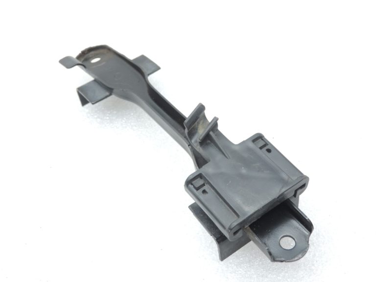 Oriģināls Toyota Yaris P13 akumulatora turētājs augšējā daļa 744040D130, 74404-0D130