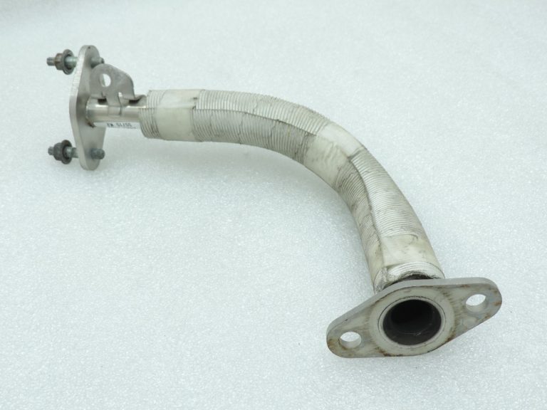 Oriģinālā Toyota Yaris P13 1.5 VVTi Hybrid 2NRFKE EGR caurule 2561047010